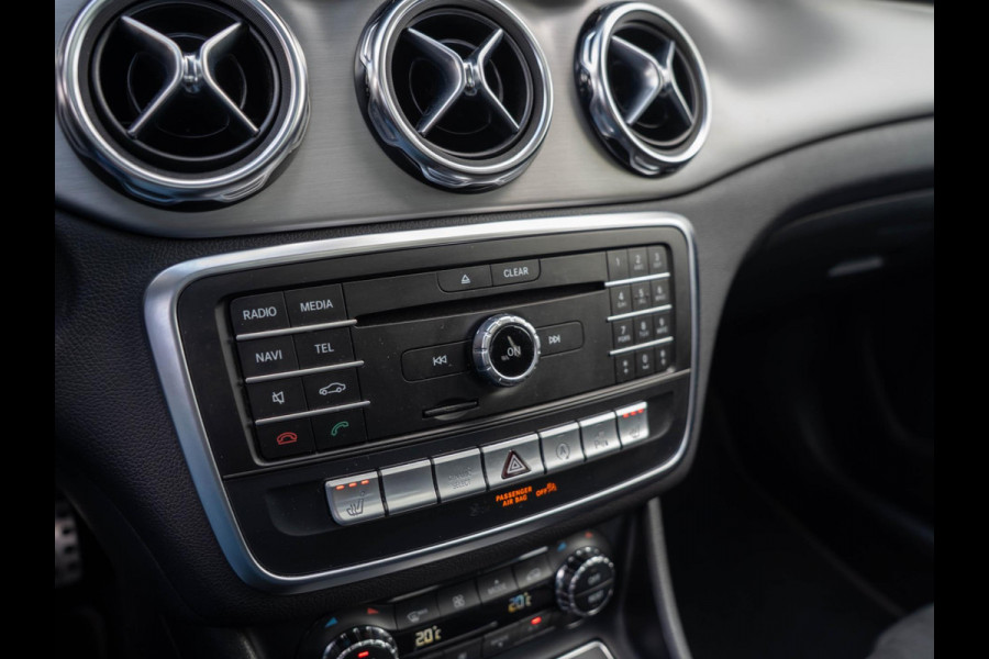 Mercedes-Benz GLA 200 Premium Plus AMG Line / Carplay / Pano / Trekhaak / Keyless / El. Achterklep / 19"