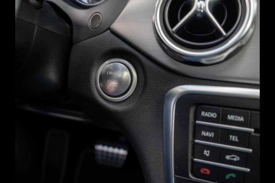 Mercedes-Benz GLA 200 Premium Plus AMG Line / Carplay / Pano / Trekhaak / Keyless / El. Achterklep / 19"