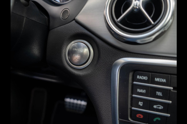 Mercedes-Benz GLA 200 Premium Plus AMG Line / Carplay / Pano / Trekhaak / Keyless / El. Achterklep / 19"