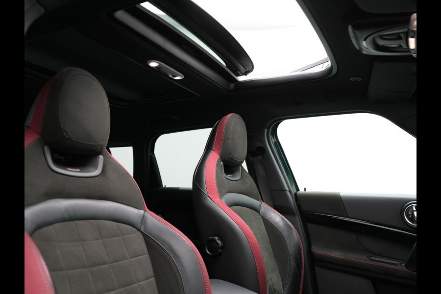MINI Countryman 2.0 John Cooper Works ALL4 Chili 231pk | Panodak | Adaptive Cruise | Alcantara Sportstoelen | Trekhaak Afn. | Harman Kardon | Apple Carplay | 19"L.M | Camera | Keyless |