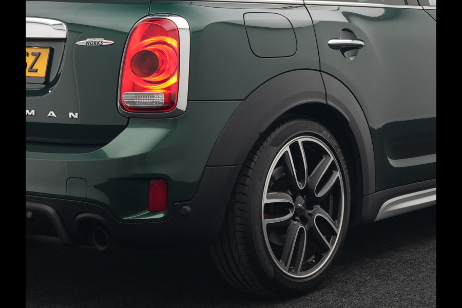 MINI Countryman 2.0 John Cooper Works ALL4 Chili 231pk | Panodak | Adaptive Cruise | Alcantara Sportstoelen | Trekhaak Afn. | Harman Kardon | Apple Carplay | 19"L.M | Camera | Keyless |