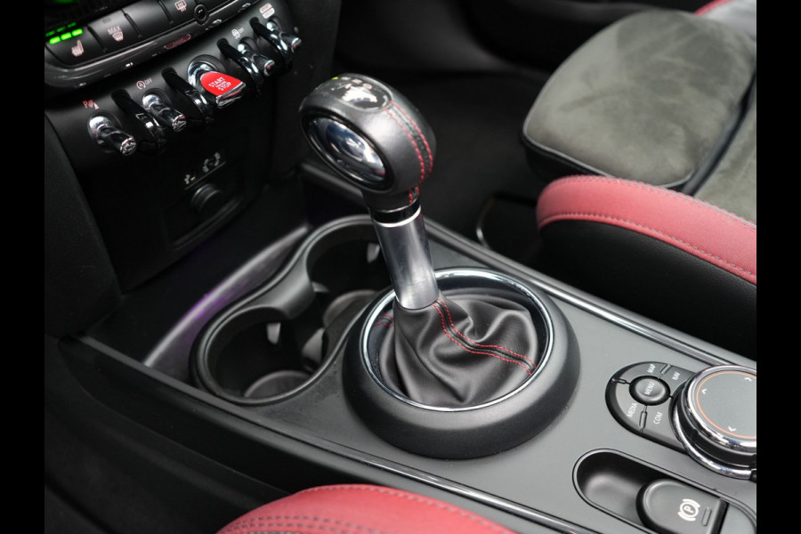 MINI Countryman 2.0 John Cooper Works ALL4 Chili 231pk | Panodak | Adaptive Cruise | Alcantara Sportstoelen | Trekhaak Afn. | Harman Kardon | Apple Carplay | 19"L.M | Camera | Keyless |