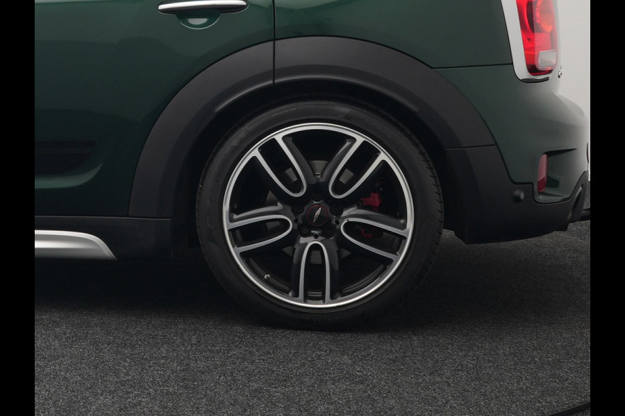 MINI Countryman 2.0 John Cooper Works ALL4 Chili 231pk | Panodak | Adaptive Cruise | Alcantara Sportstoelen | Trekhaak Afn. | Harman Kardon | Apple Carplay | 19"L.M | Camera | Keyless |