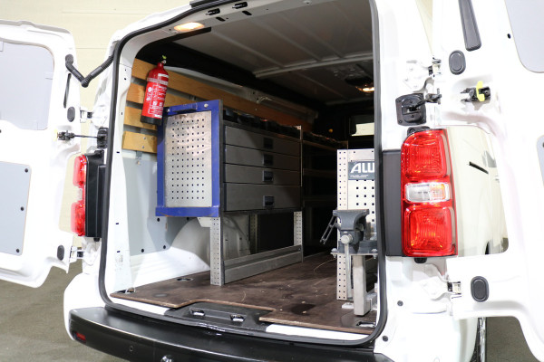 Opel Vivaro-e L2H1 Innovation 75 kWh Inrichting Airco Trekhaak