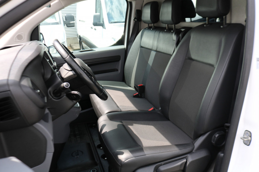 Opel Vivaro-e L2H1 Innovation 75 kWh Inrichting Airco Trekhaak