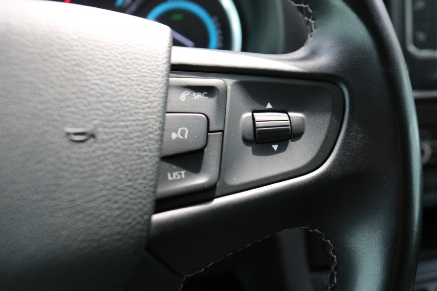 Opel Vivaro-e L2H1 Innovation 75 kWh Inrichting Airco Trekhaak