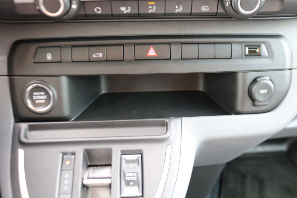 Opel Vivaro-e L2H1 Innovation 75 kWh Inrichting Airco Trekhaak