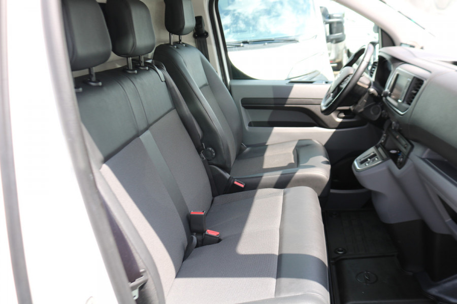 Opel Vivaro-e L2H1 Innovation 75 kWh Inrichting Airco Trekhaak