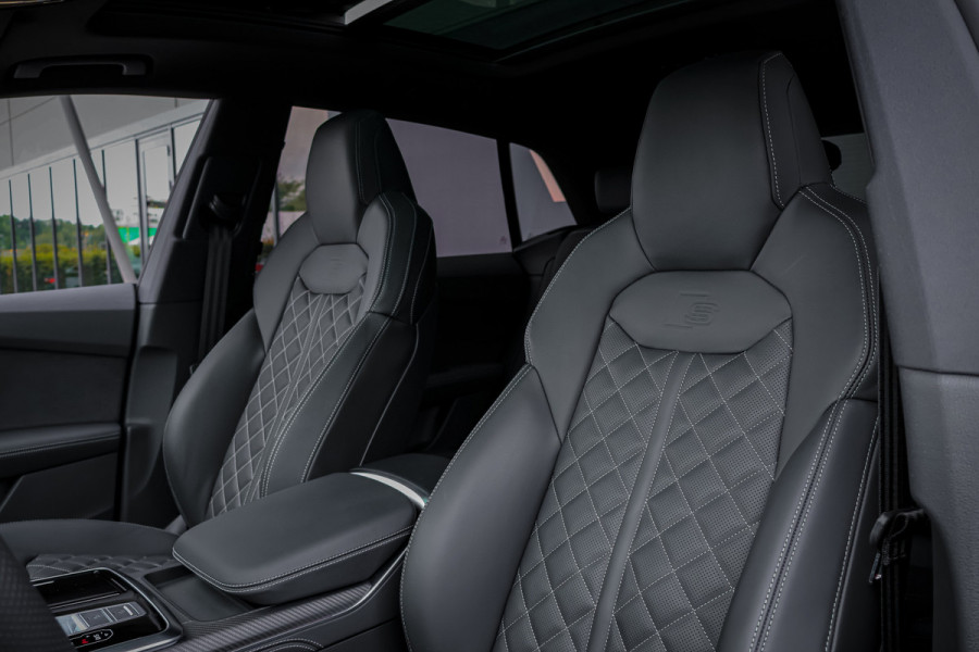 Audi Q8 60 TFSI E Quattro Pro Line S Competition 490 PK | NIMBUS GRAU | ONDERSTELPACK ADVANCED VIERWIELBESTURING | RS-ZETELS MET MASSAGE