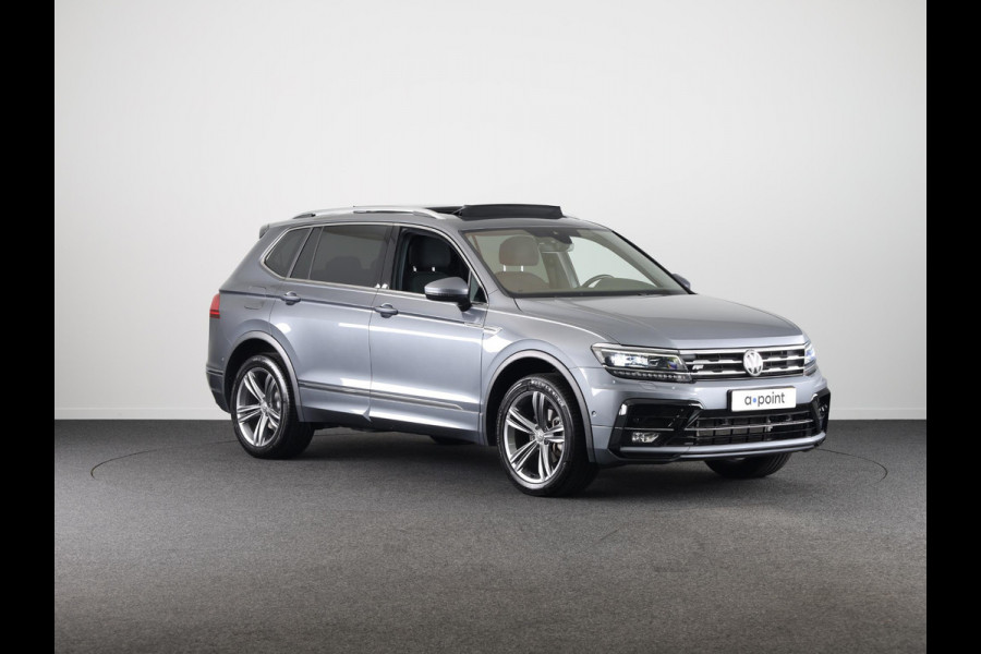 Volkswagen Tiguan Allspace 1.5 TSI Highline Business R 7p. 150PK | Automaat (DSG) | Panoramadak | Wegklapbare trekhaak | Camera | Keyless entry | Digitaal dashboard
