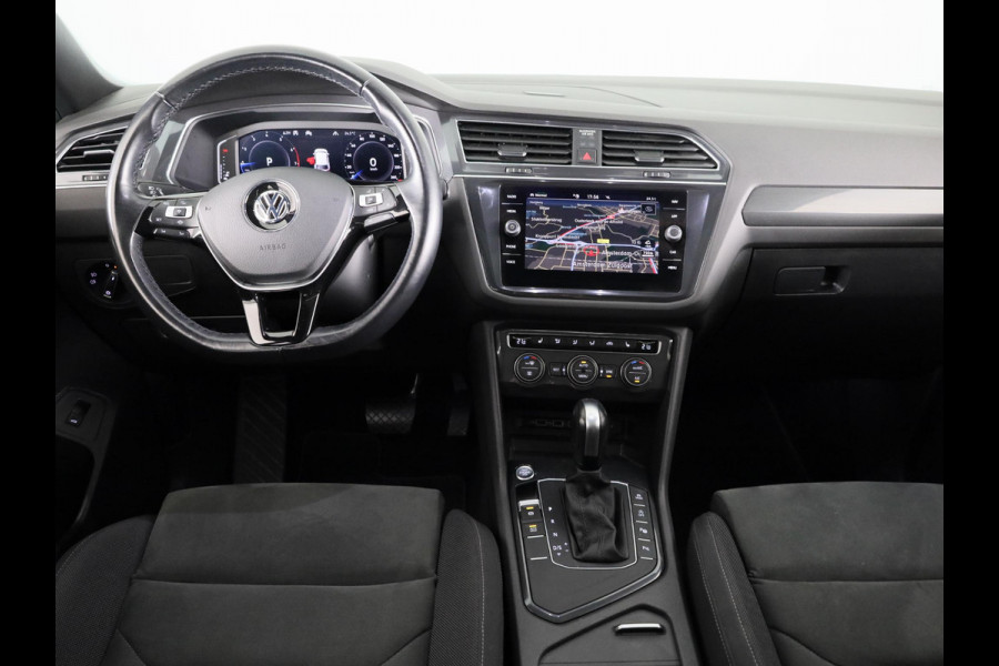 Volkswagen Tiguan Allspace 1.5 TSI Highline Business R 7p. 150PK | Automaat (DSG) | Panoramadak | Wegklapbare trekhaak | Camera | Keyless entry | Digitaal dashboard