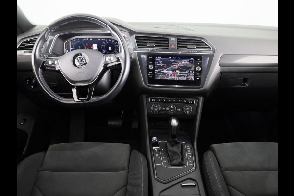 Volkswagen Tiguan Allspace 1.5 TSI Highline Business R 7p. 150PK | Automaat (DSG) | Panoramadak | Wegklapbare trekhaak | Camera | Keyless entry | Digitaal dashboard