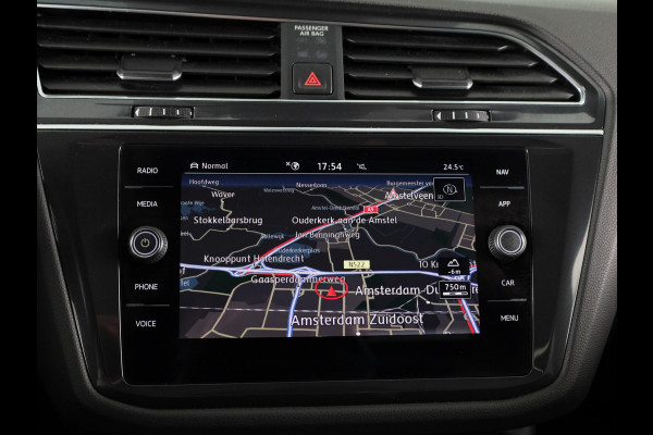 Volkswagen Tiguan Allspace 1.5 TSI Highline Business R 7p. 150PK | Automaat (DSG) | Panoramadak | Wegklapbare trekhaak | Camera | Keyless entry | Digitaal dashboard