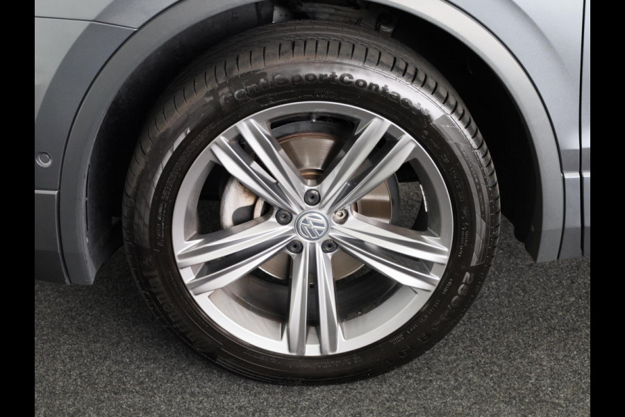 Volkswagen Tiguan Allspace 1.5 TSI Highline Business R 7p. 150PK | Automaat (DSG) | Panoramadak | Wegklapbare trekhaak | Camera | Keyless entry | Digitaal dashboard