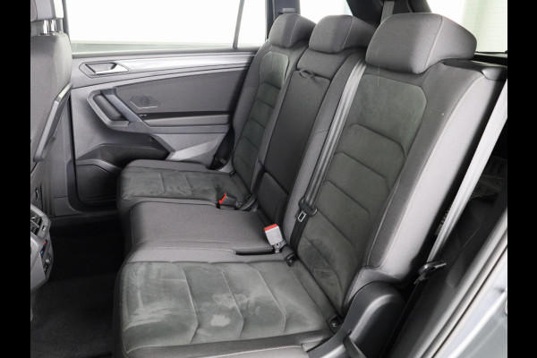 Volkswagen Tiguan Allspace 1.5 TSI Highline Business R 7p. 150PK | Automaat (DSG) | Panoramadak | Wegklapbare trekhaak | Camera | Keyless entry | Digitaal dashboard