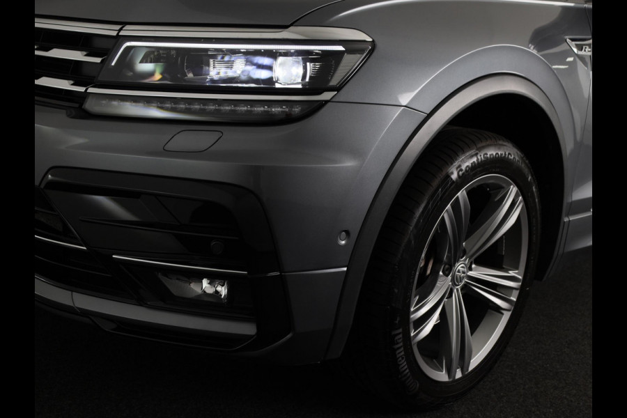 Volkswagen Tiguan Allspace 1.5 TSI Highline Business R 7p. 150PK | Automaat (DSG) | Panoramadak | Wegklapbare trekhaak | Camera | Keyless entry | Digitaal dashboard