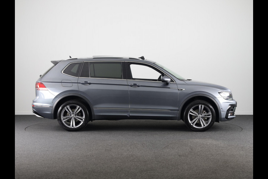 Volkswagen Tiguan Allspace 1.5 TSI Highline Business R 7p. 150PK | Automaat (DSG) | Panoramadak | Wegklapbare trekhaak | Camera | Keyless entry | Digitaal dashboard