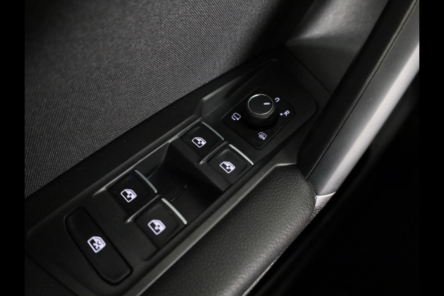 Volkswagen Tiguan Allspace 1.5 TSI Highline Business R 7p. 150PK | Automaat (DSG) | Panoramadak | Wegklapbare trekhaak | Camera | Keyless entry | Digitaal dashboard