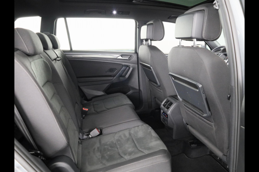 Volkswagen Tiguan Allspace 1.5 TSI Highline Business R 7p. 150PK | Automaat (DSG) | Panoramadak | Wegklapbare trekhaak | Camera | Keyless entry | Digitaal dashboard