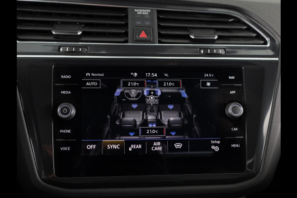 Volkswagen Tiguan Allspace 1.5 TSI Highline Business R 7p. 150PK | Automaat (DSG) | Panoramadak | Wegklapbare trekhaak | Camera | Keyless entry | Digitaal dashboard