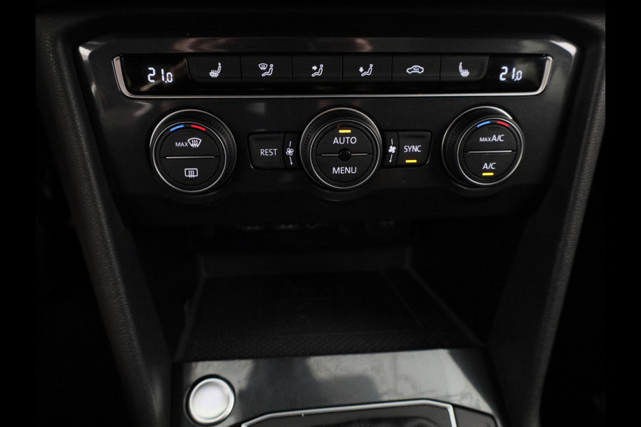 Volkswagen Tiguan Allspace 1.5 TSI Highline Business R 7p. 150PK | Automaat (DSG) | Panoramadak | Wegklapbare trekhaak | Camera | Keyless entry | Digitaal dashboard