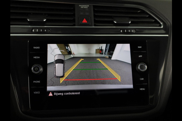 Volkswagen Tiguan Allspace 1.5 TSI Highline Business R 7p. 150PK | Automaat (DSG) | Panoramadak | Wegklapbare trekhaak | Camera | Keyless entry | Digitaal dashboard