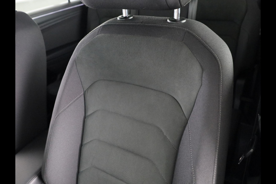 Volkswagen Tiguan Allspace 1.5 TSI Highline Business R 7p. 150PK | Automaat (DSG) | Panoramadak | Wegklapbare trekhaak | Camera | Keyless entry | Digitaal dashboard