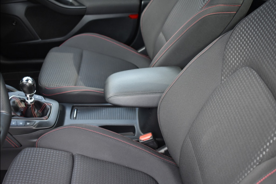 Ford FOCUS Wagon 1.0 EBH ST L. XBns Full options Panodak