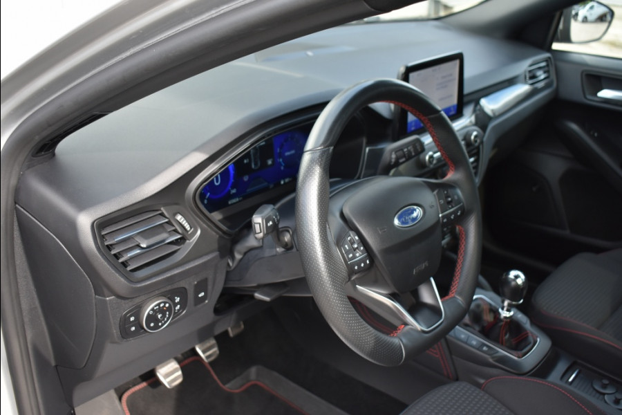 Ford FOCUS Wagon 1.0 EBH ST L. XBns Full options Panodak