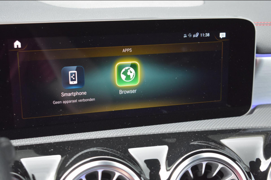 Mercedes-Benz CLA-Klasse Shooting Brake 200 AMG NIGHT | SFEERVERLICHTING | TREKHAAK | APPLE CARPLAY | ANDROID AUTO | CAMERA | NAP