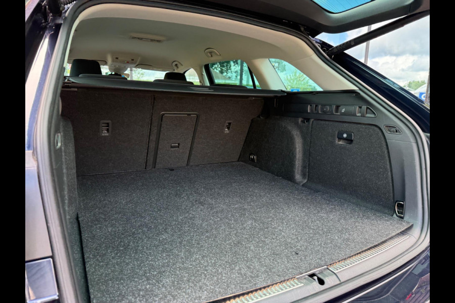 Škoda Superb Combi 1.4 TSI iV STyle Business - Automaat - Mavi - Winterpakket - LED - Climate