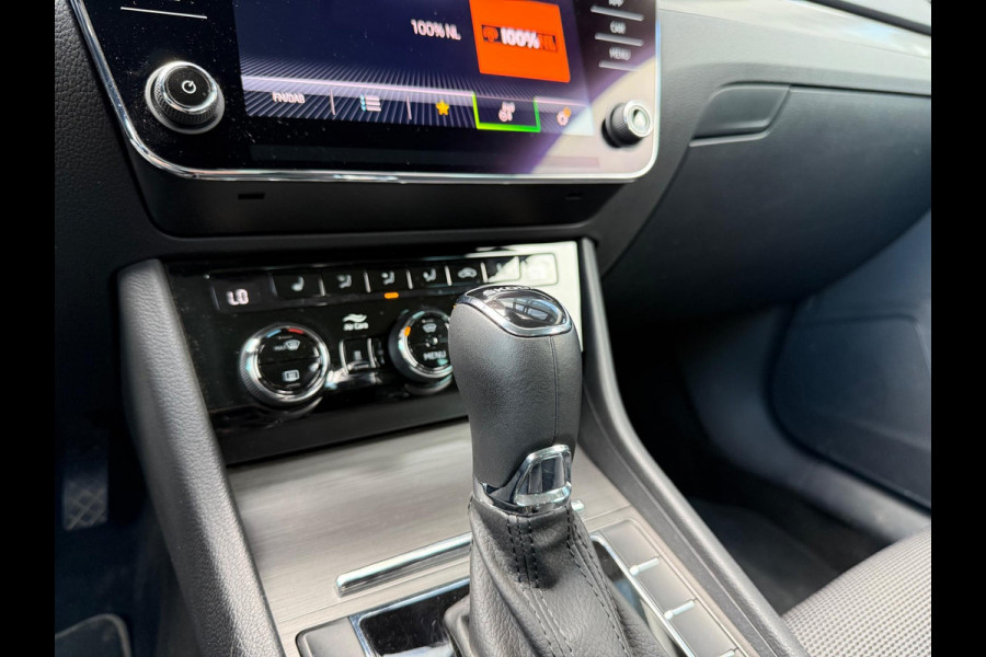 Škoda Superb Combi 1.4 TSI iV STyle Business - Automaat - Mavi - Winterpakket - LED - Climate