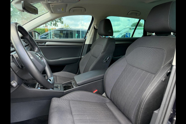 Škoda Superb Combi 1.4 TSI iV STyle Business - Automaat - Mavi - Winterpakket - LED - Climate