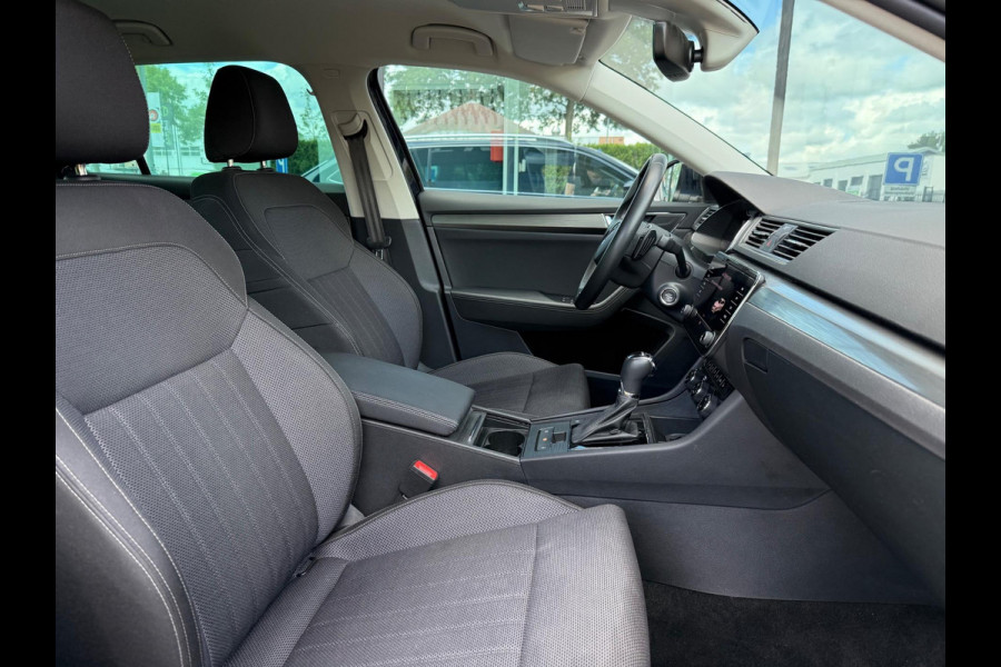 Škoda Superb Combi 1.4 TSI iV STyle Business - Automaat - Mavi - Winterpakket - LED - Climate