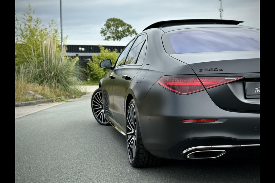 Mercedes-Benz S-Klasse 580 e 4MATIC Lang AMG Designo|Panoramadak|Chauffeurspakket|Night pakket|Alcantara hemel|Burmester®|Softclose door