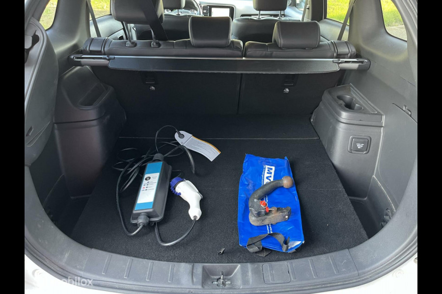 Mitsubishi Outlander 2.4 PHEV Instyle| trehaak afn.| leer