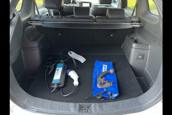 Mitsubishi Outlander 2.4 PHEV Instyle| trehaak afn.| leer
