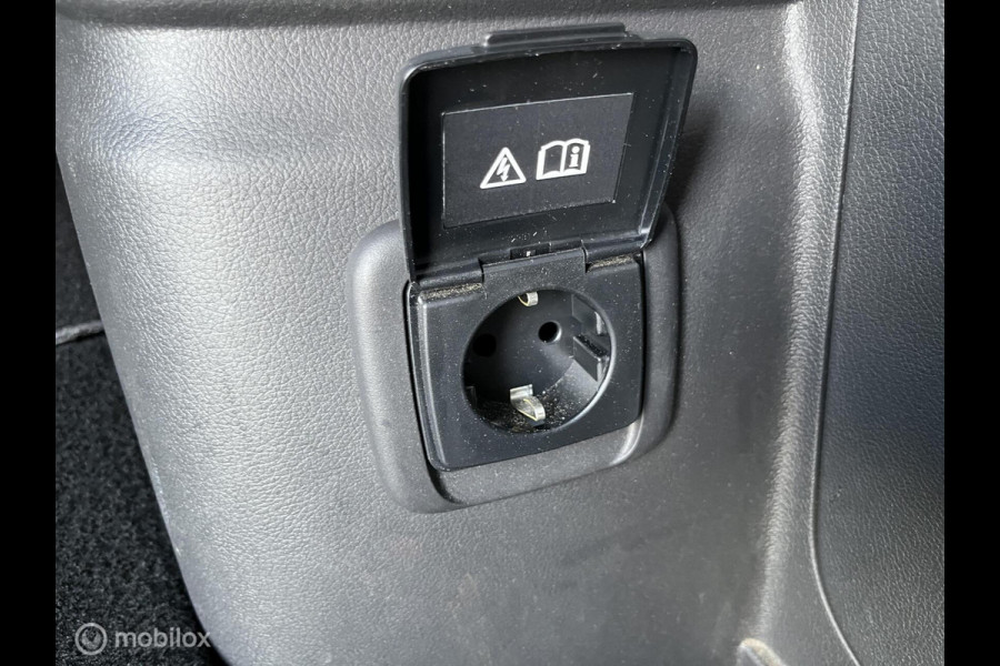 Mitsubishi Outlander 2.4 PHEV Instyle| trehaak afn.| leer