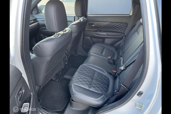 Mitsubishi Outlander 2.4 PHEV Instyle| trehaak afn.| leer