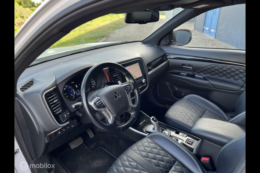 Mitsubishi Outlander 2.4 PHEV Instyle| trehaak afn.| leer