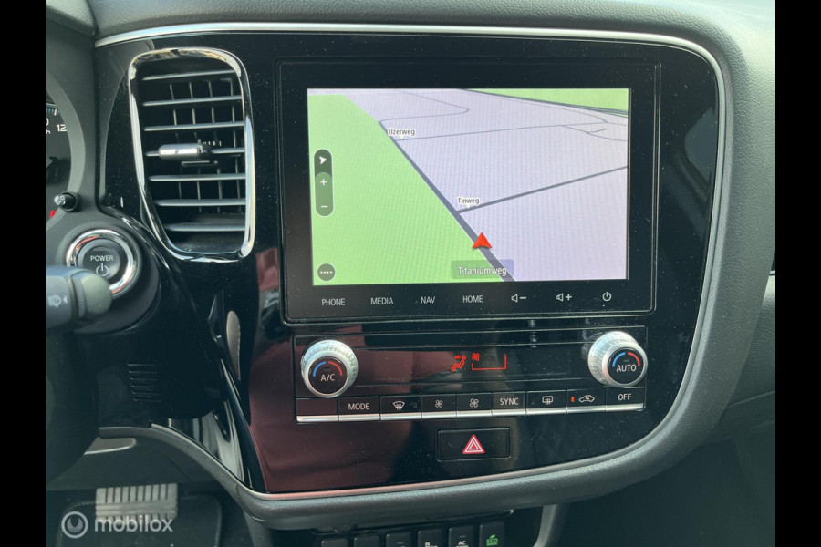 Mitsubishi Outlander 2.4 PHEV Instyle| trehaak afn.| leer