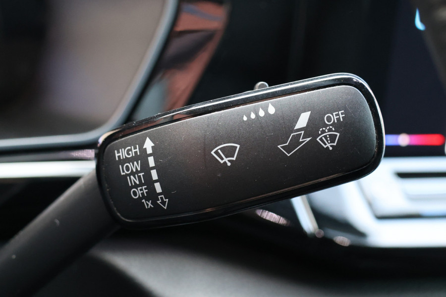 Volkswagen Caddy Cargo 2.0 TDI DSG R-Line | L+R Schuifdeur | ACC | Side Assist | Lane Assist | Virtual Cockpit | Camera | CarPlay | Stoelverwarming | LED Koplampen | Sidebars | Spoilerkit | DAB | Fabrieksgarantie | Facelift model | BPM Vrij