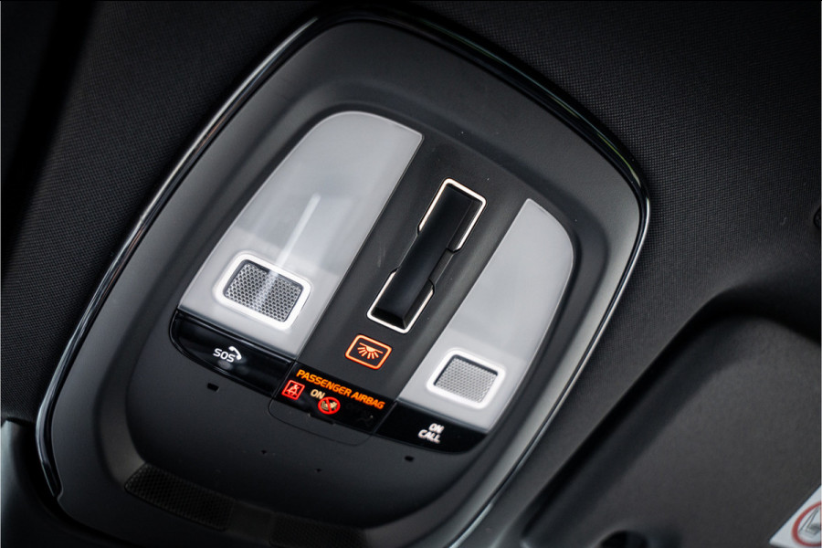 Volvo XC60 2.0 T6 Recharge AWD R-Design ** Luchtvering ** Panodak ** 360 HUD ** Trekhaak
