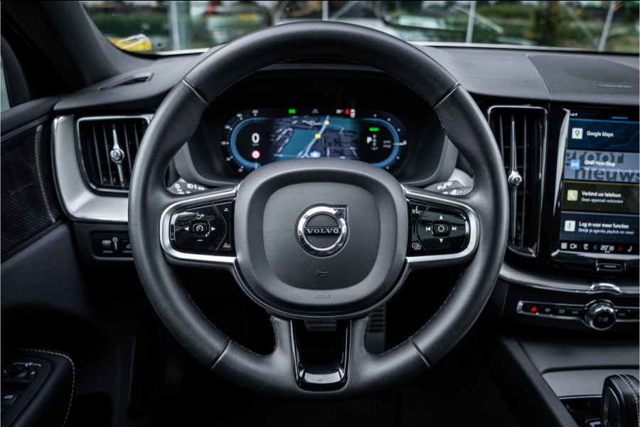 Volvo XC60 2.0 T6 Recharge AWD R-Design ** Luchtvering ** Panodak ** 360 HUD ** Trekhaak