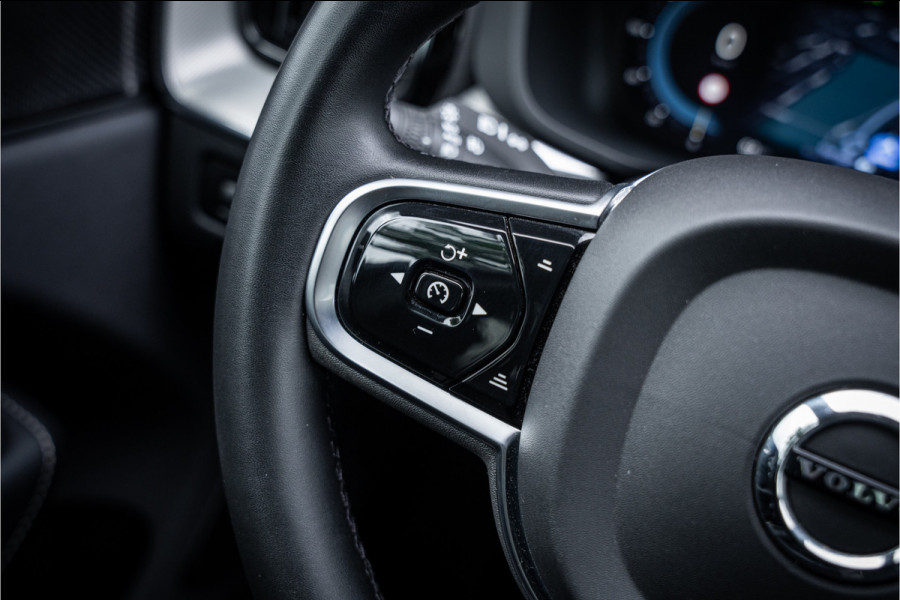 Volvo XC60 2.0 T6 Recharge AWD R-Design ** Luchtvering ** Panodak ** 360 HUD ** Trekhaak