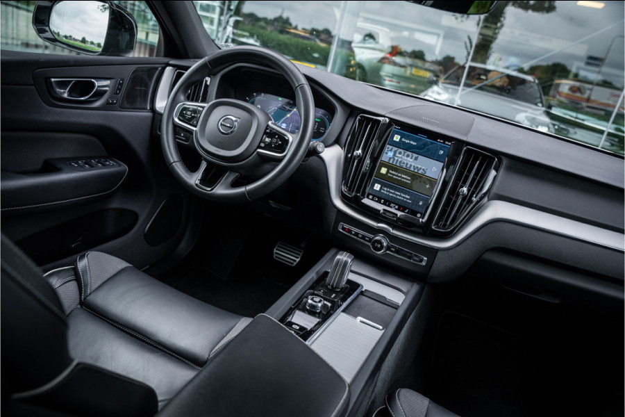 Volvo XC60 2.0 T6 Recharge AWD R-Design ** Luchtvering ** Panodak ** 360 HUD ** Trekhaak