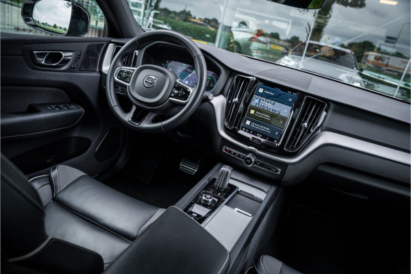 Volvo XC60 2.0 T6 Recharge AWD R-Design ** Luchtvering ** Panodak ** 360 HUD ** Trekhaak