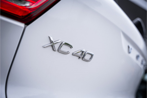 Volvo XC40 2.0 B4 R-Design - Seat Pack - Lightning Pack 2.000kg trekgewicht!!
