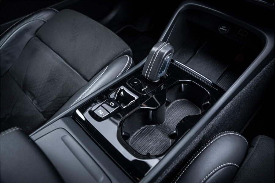 Volvo XC40 2.0 B4 R-Design - Seat Pack - Lightning Pack 2.000kg trekgewicht!!