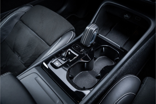 Volvo XC40 2.0 B4 R-Design - Seat Pack - Lightning Pack 2.000kg trekgewicht!!